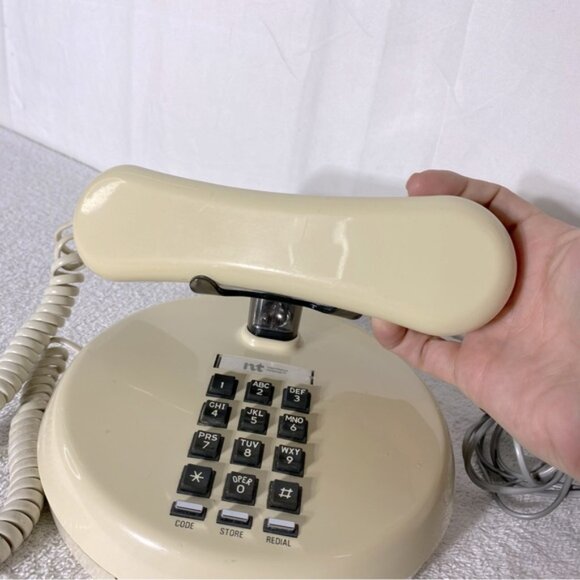 Vintage 70s Northern Telecom Ivory Round Push Button Phone Telephone - Picture 6 of 16